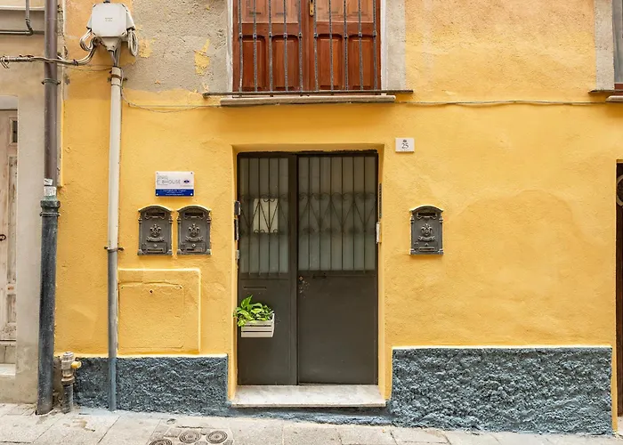 Bed and Breakfast B.House Cagliari